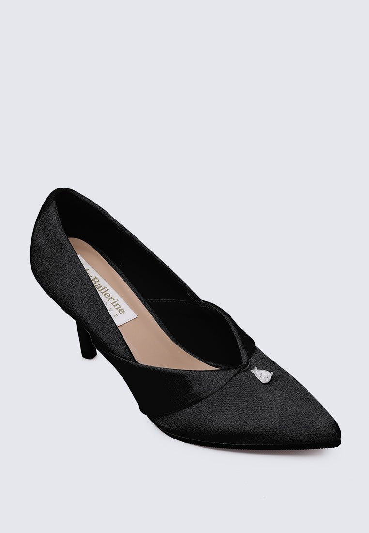 Comfy black pumps best sale