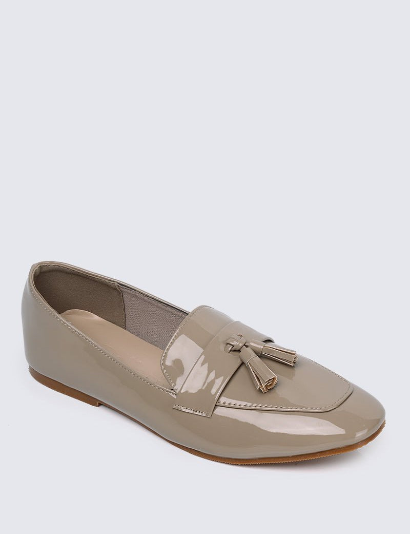 Ada Comfy Loafers In Almond - myballerine