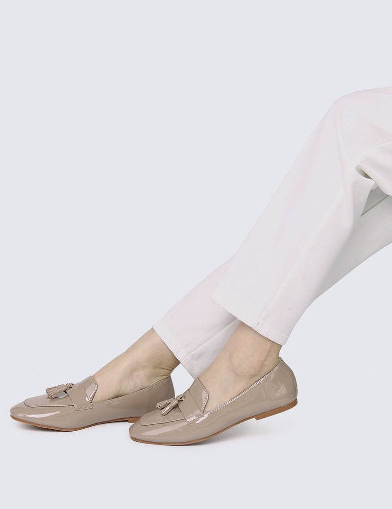 Ada Comfy Loafers In Almond - myballerine