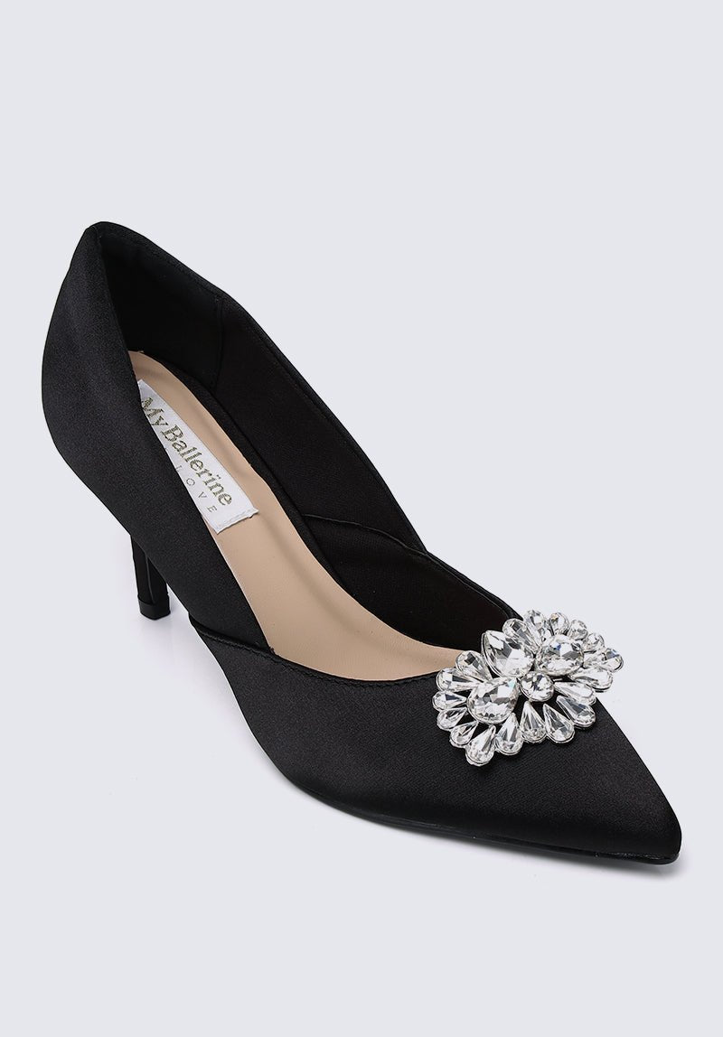 Adelyn Comfy Pumps In Black - myballerine