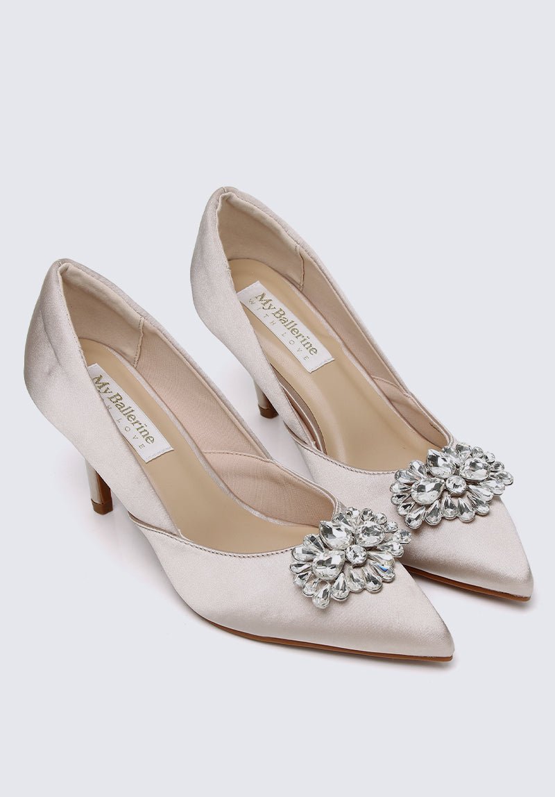 Adelyn Comfy Pumps In Champagne - myballerine