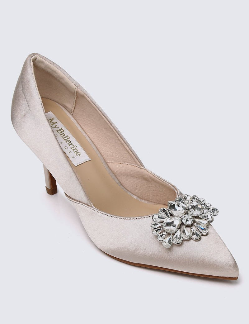 Adelyn Comfy Pumps In Champagne - myballerine