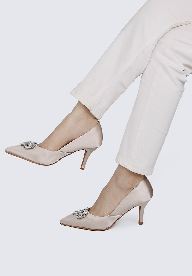 Adelyn Comfy Pumps In Champagne - myballerine