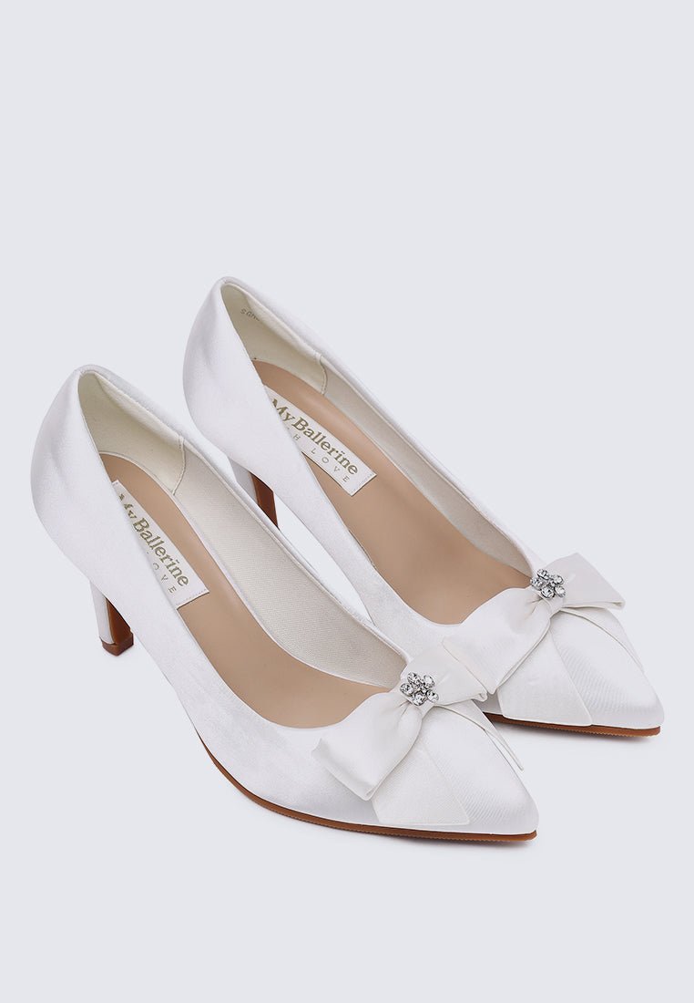 Alexandria Comfy Pumps In Ivory - myballerine