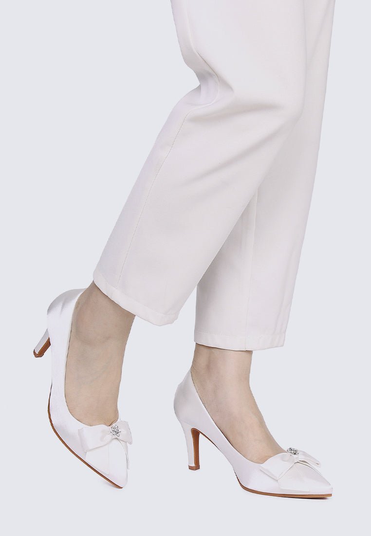 Alexandria Comfy Pumps In Ivory - myballerine