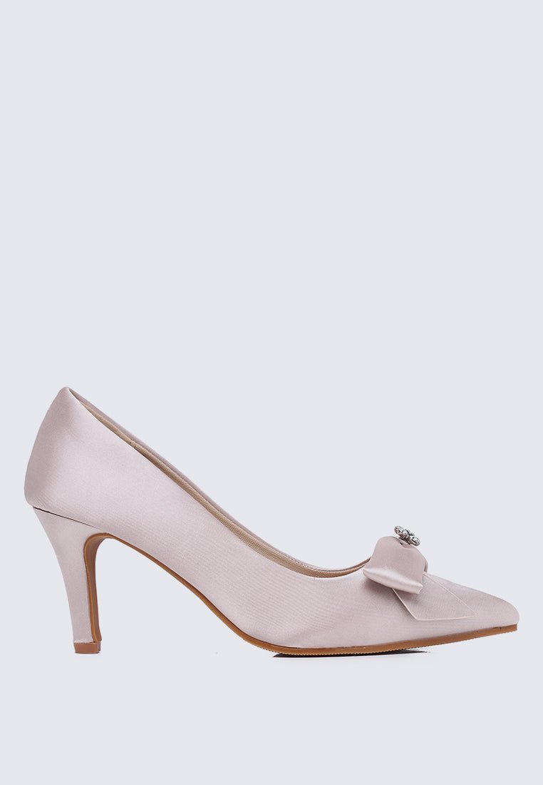 Alexandria Comfy Pumps In Nude - myballerine