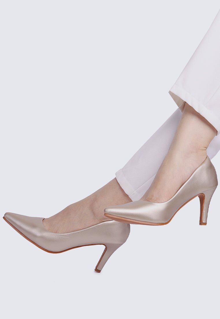 Ashley Comfy Pumps In GoldShoes - myballerine