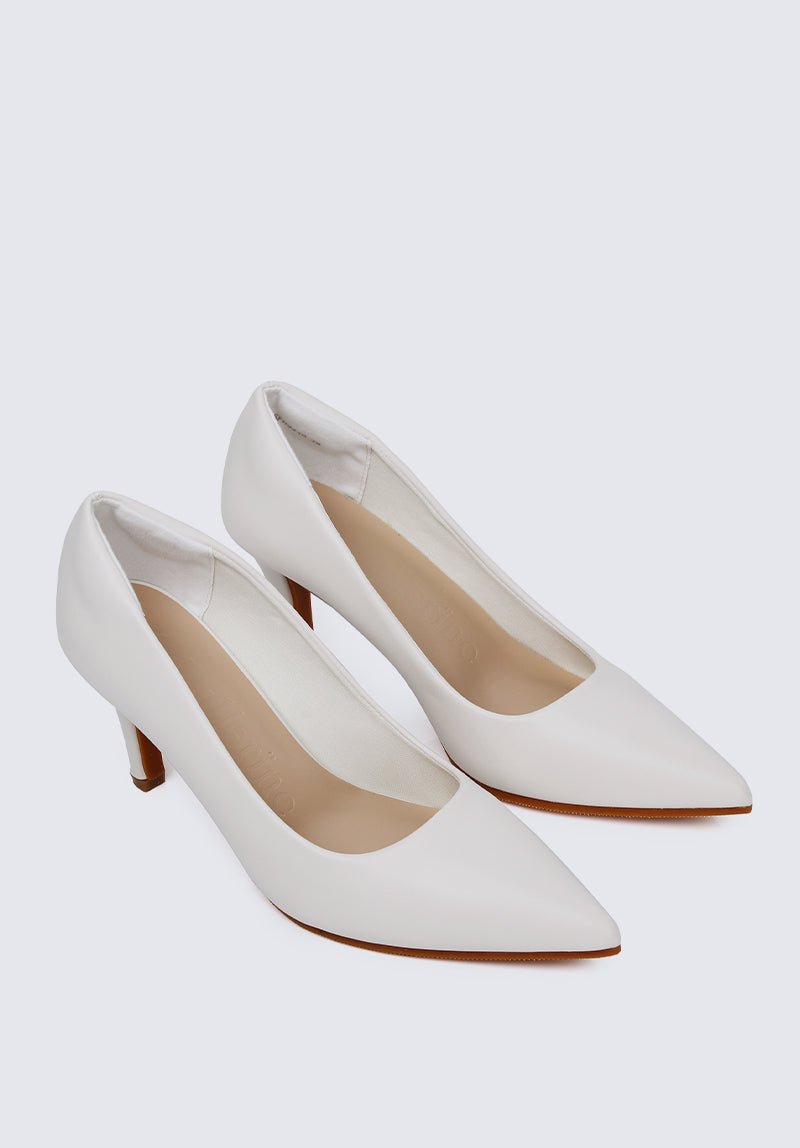 Ashley Comfy Pumps In Off White - myballerine