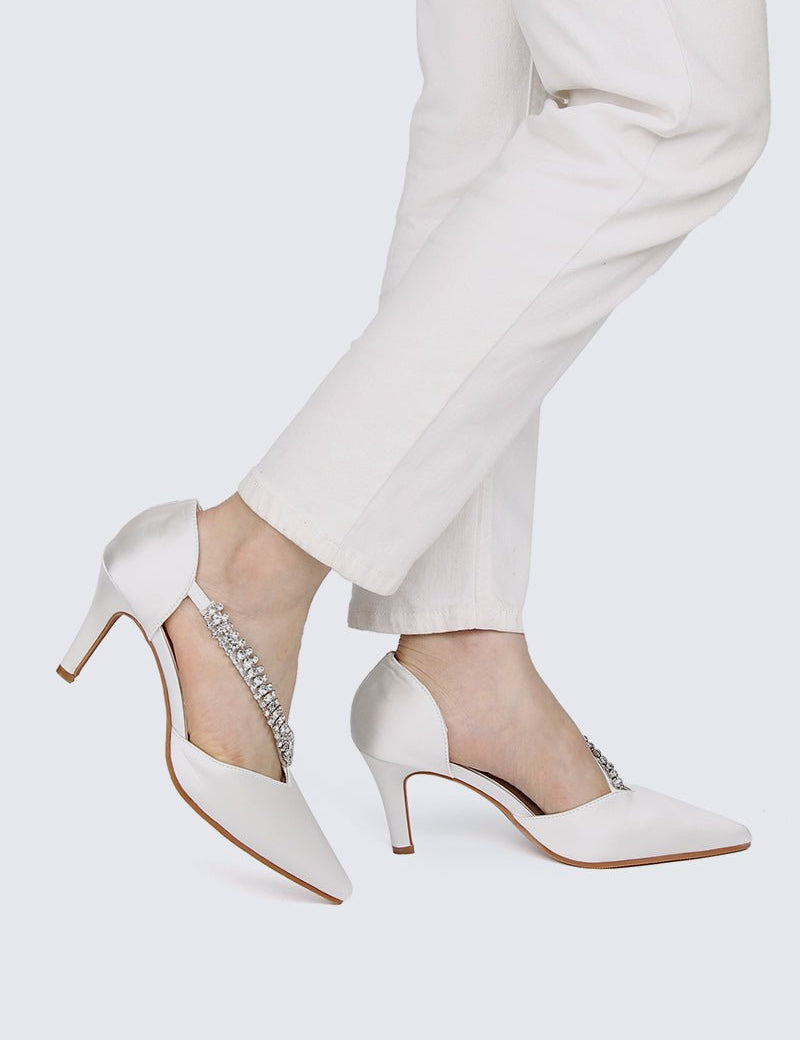 Everly Comfy Heels In Ivory - myballerine