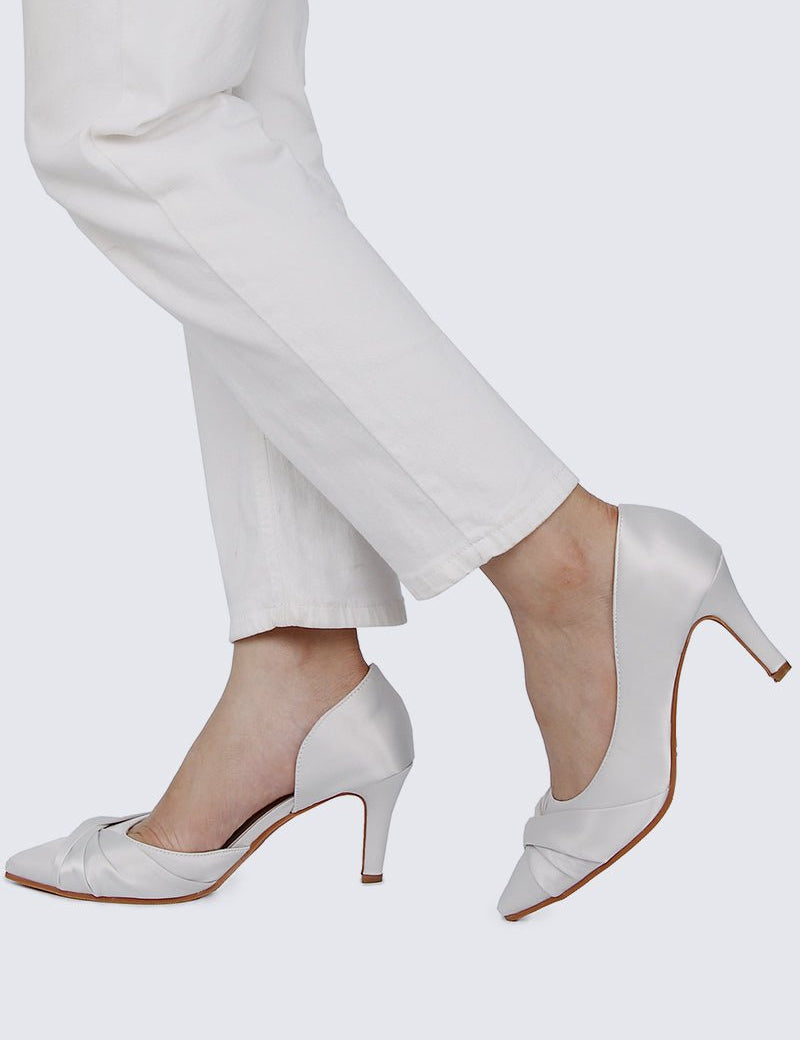 Ginny Comfy Pumps In IvoryShoes - myballerine