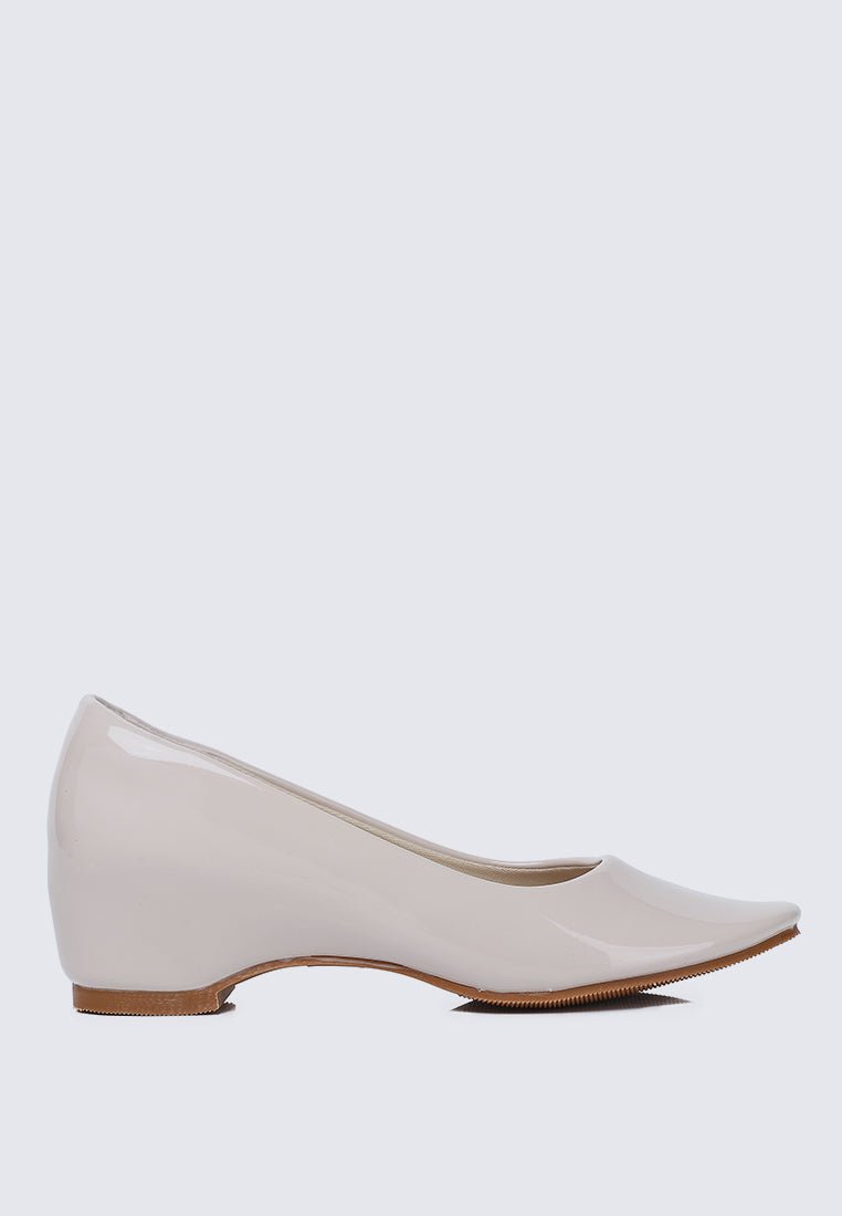 Helene WideFit Comfy Pumps In BeigeShoes - myballerine