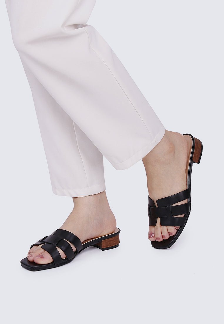 Isla Comfy Sandals In BlackShoes - myballerine