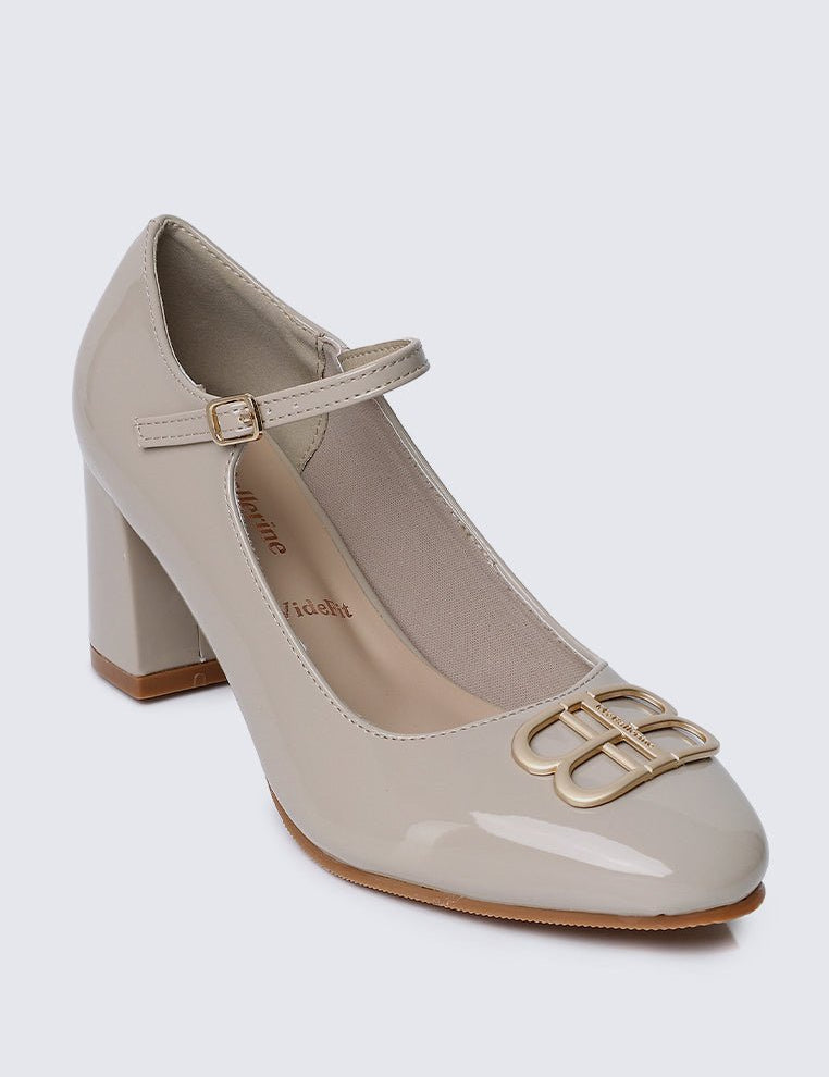 Jane WideFit Comfy Pumps In AlmondShoes - myballerine