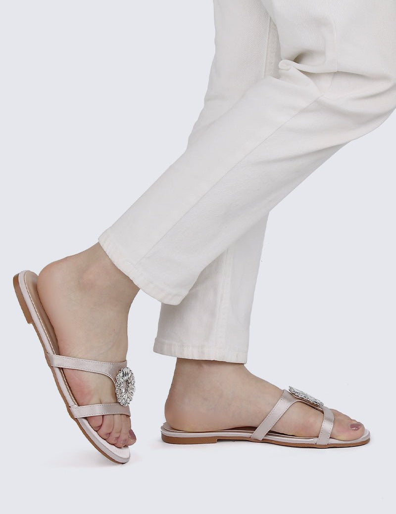 Katherine Comfy Sandals In Nude - myballerine