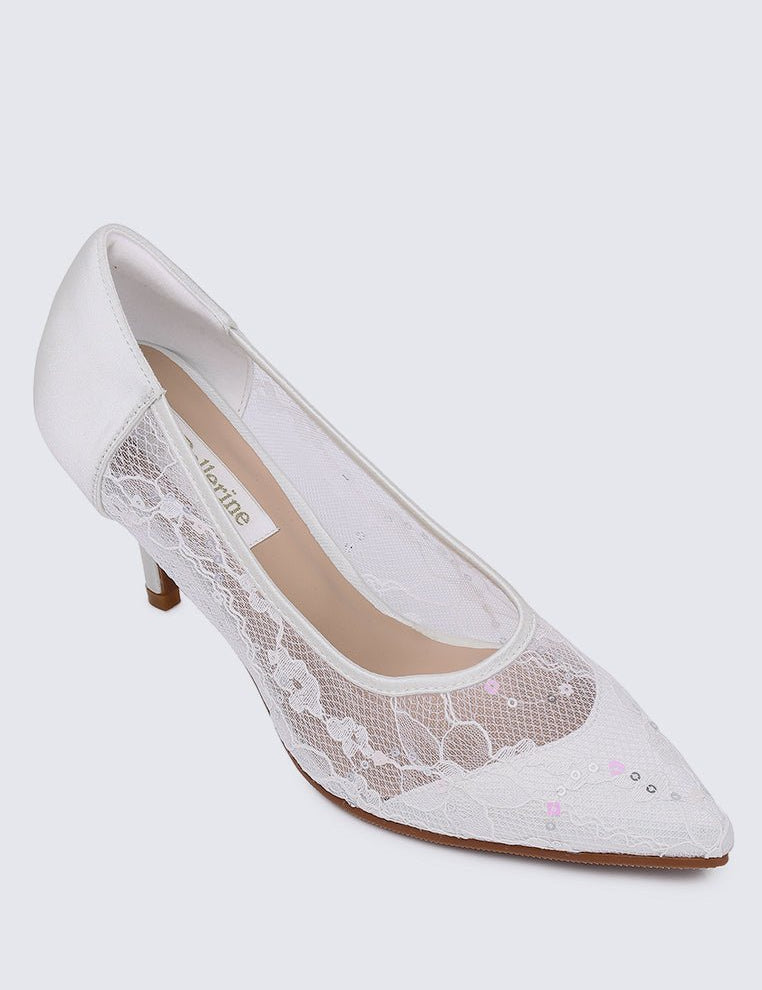 Lucie Comfy Pumps In White - myballerine