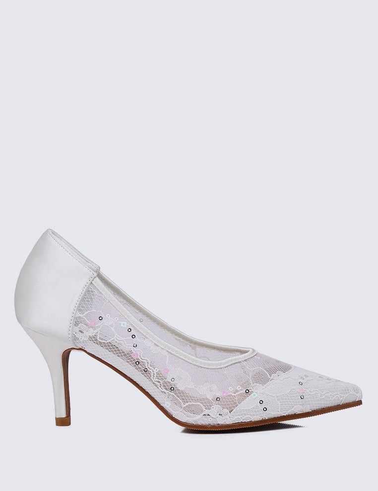 Lucie Comfy Pumps In White - myballerine