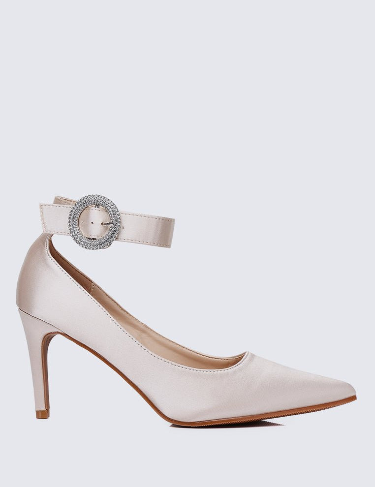 Lyla Comfy Pumps In ChampagneShoes - myballerine