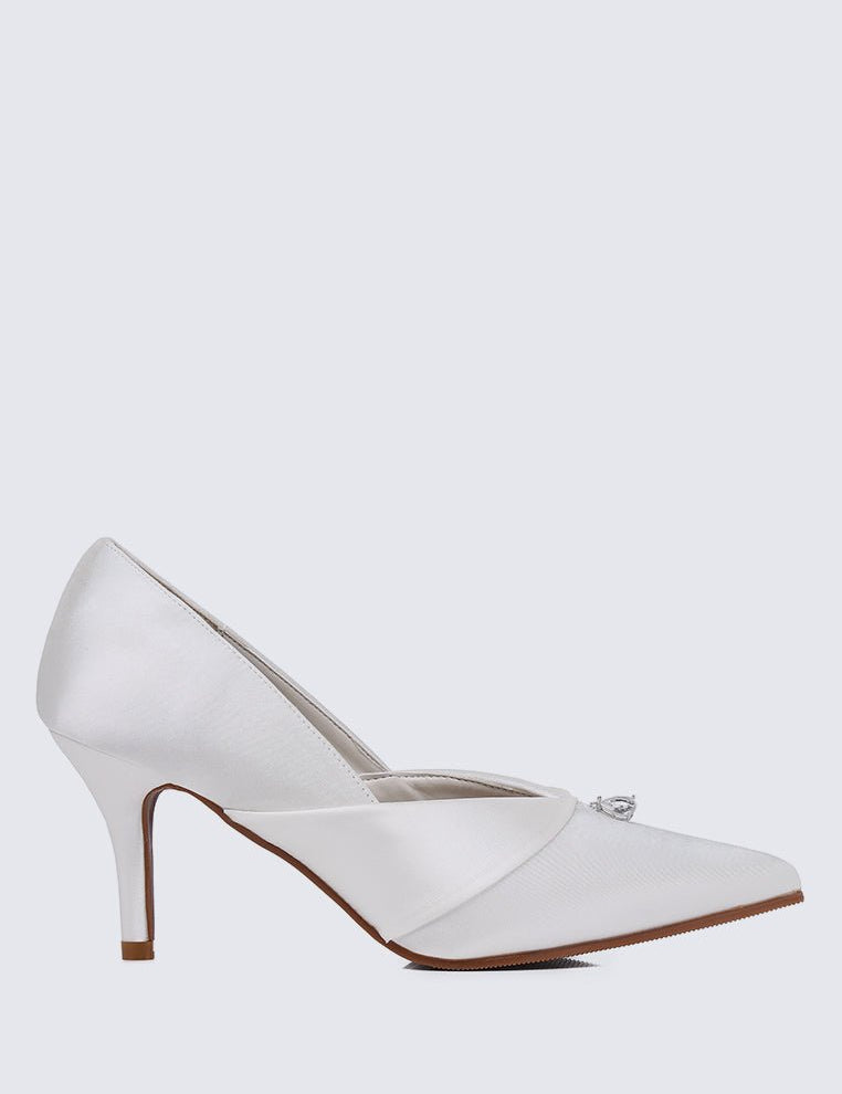 Rosaline Comfy Pumps In Off White - myballerine