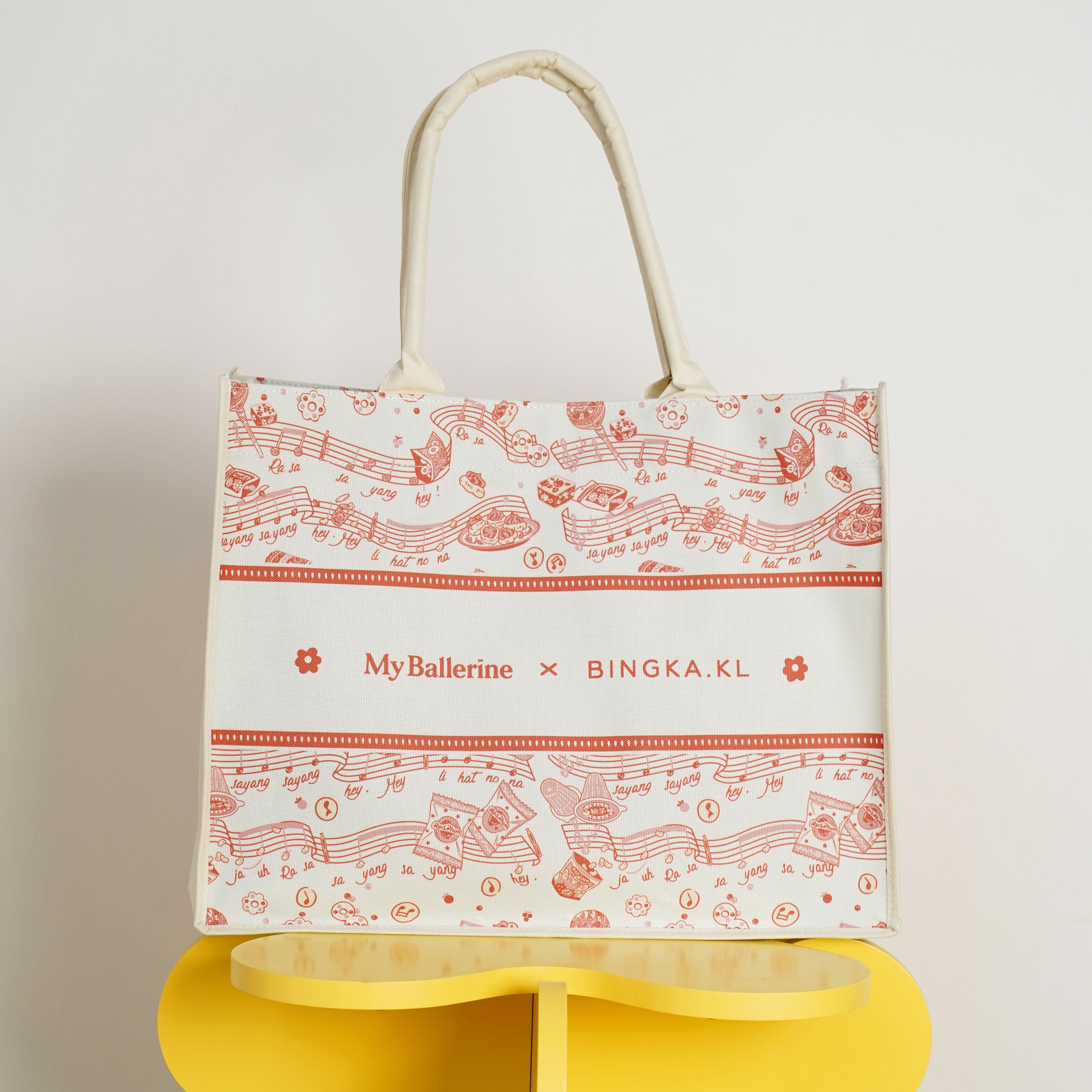 The Good Old Days Printed Tote Bag In BeigeBags - myballerine