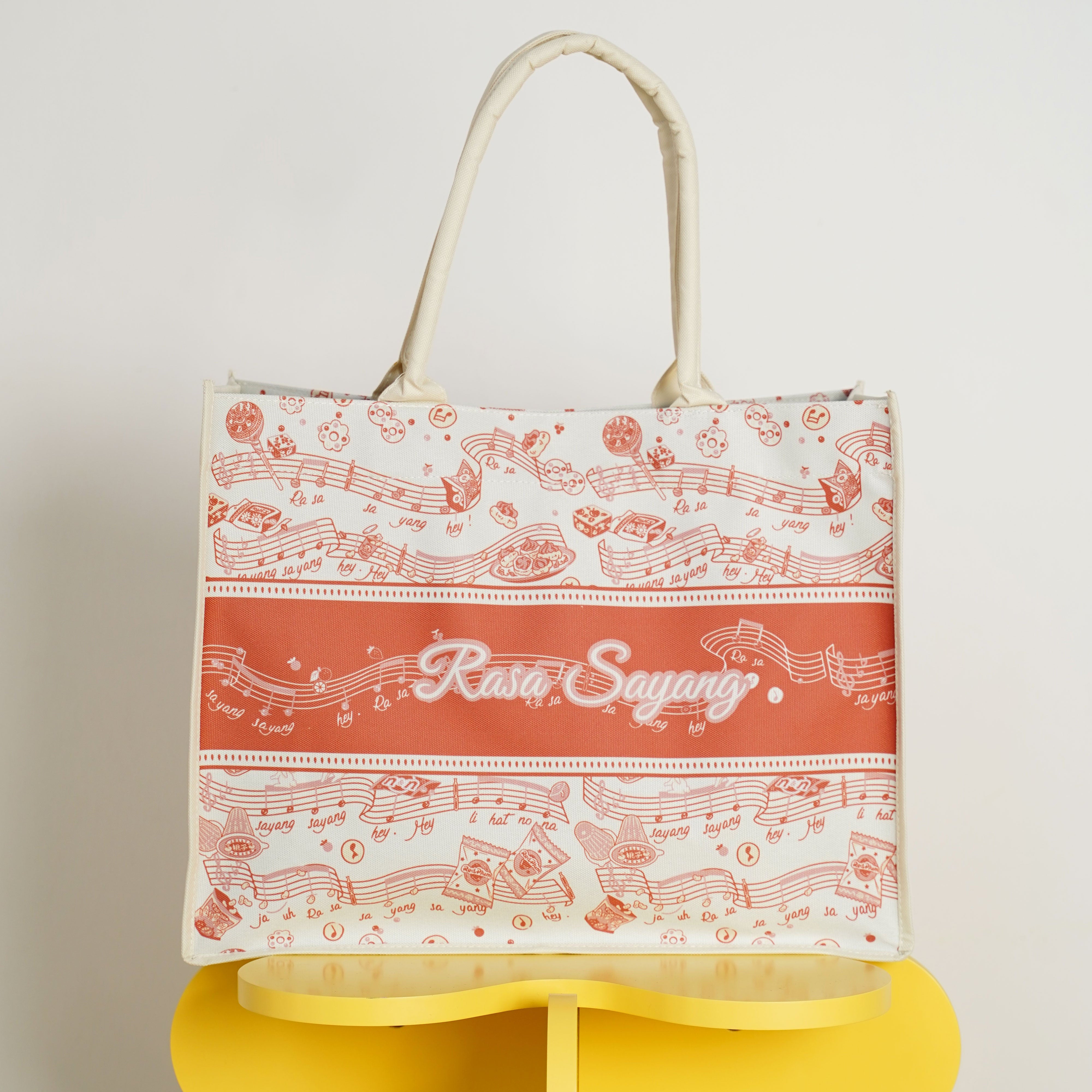 The Good Old Days Printed Tote Bag In BeigeBags - myballerine