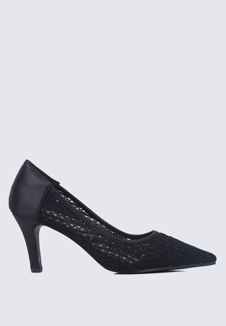 Zayla Comfy Pumps In Black - myballerine