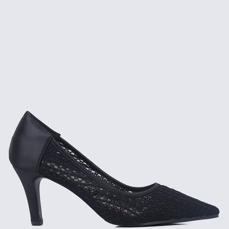 Zayla Comfy Pumps In Black - myballerine